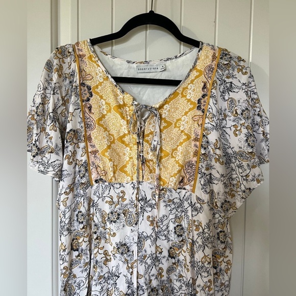 Beautiful Floral Dress with Yellow Accents Paisley print - Picture 4 of 8